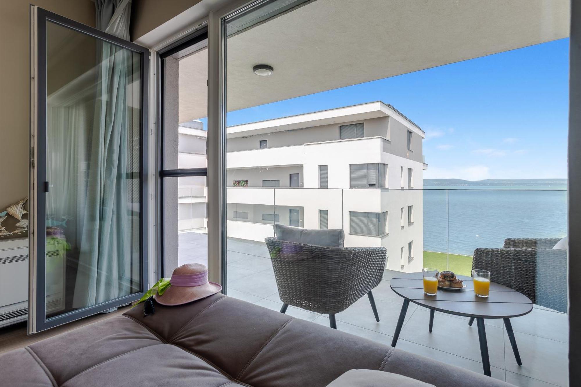 Lake Side Luxury Steps To The Lake Lela - Happy Rentals Balatonlelle Exterior foto