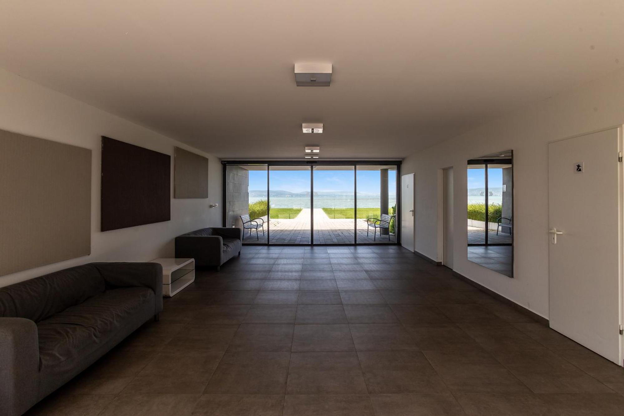 Lake Side Luxury Steps To The Lake Lela - Happy Rentals Balatonlelle Exterior foto